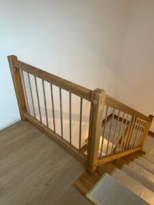 Brüstungsgeländer mit Edelstahlsprossen