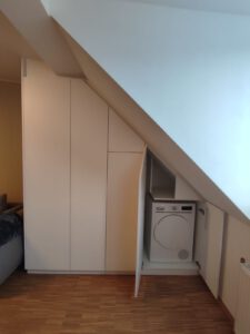 Individuell angepasster Einbauschrank nach Kundenwunsch