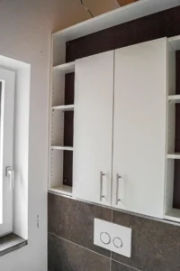 Stauraum in der WC Nische