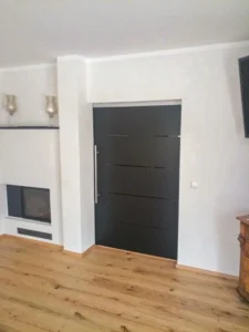 Schiebetüre Ganzglas in schwarz
