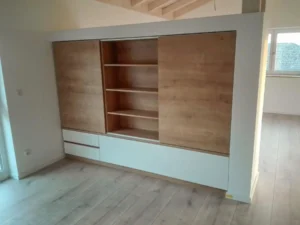 Einbauschrank mit Schiebetüren
