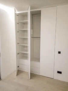Inneneinteilung Einbauschrank mit Innenauszügen